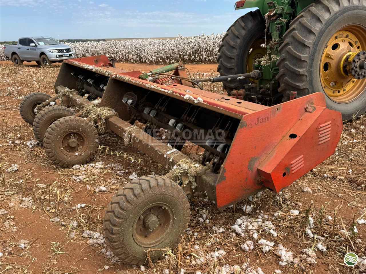IMPLEMENTOS AGRICOLAS TRITURADOR FORRAGEIRO TRITURADOR PICADOR FORRAGEIRO Mercomaq - JAN PRIMAVERA DO LESTE MATO GROSSO MT